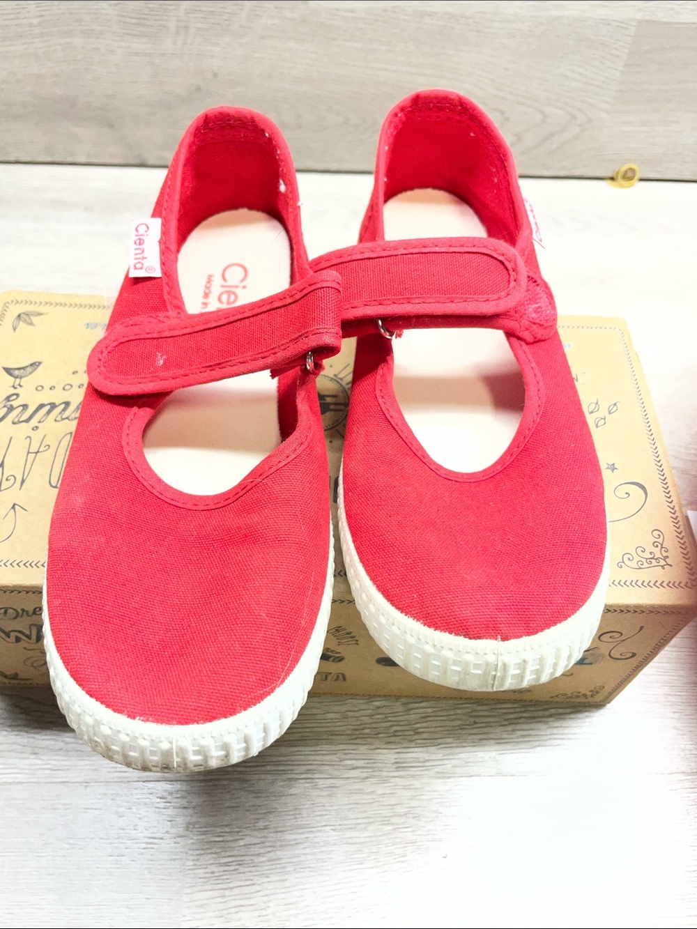 Cienta Bright Red Canvas Mary Jane Sneakers with Velcro #377